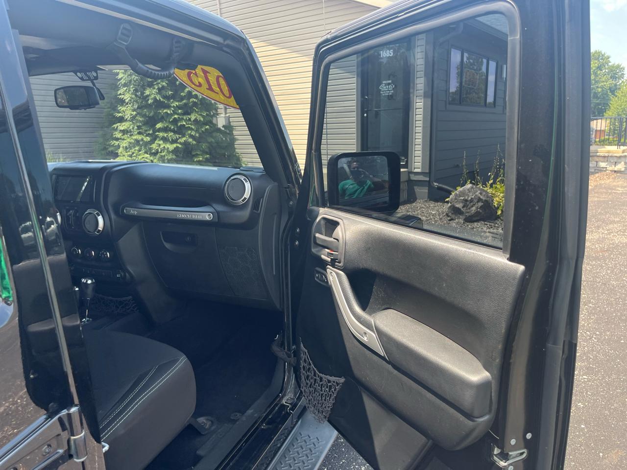 Jeep Wrangler Unlimited Sahara 4WD 2015