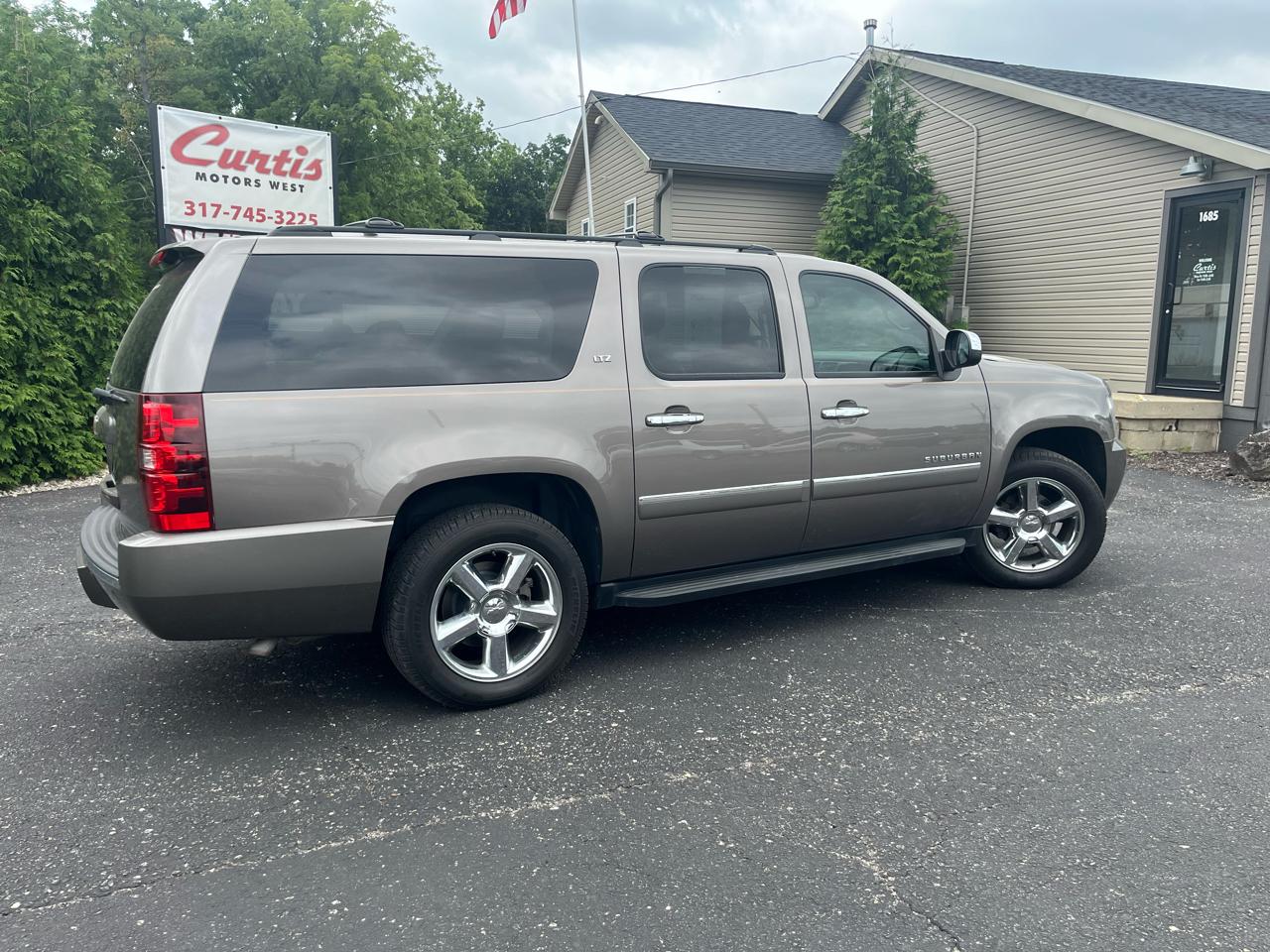 Chevrolet Suburban LTZ 1500 4WD 2014