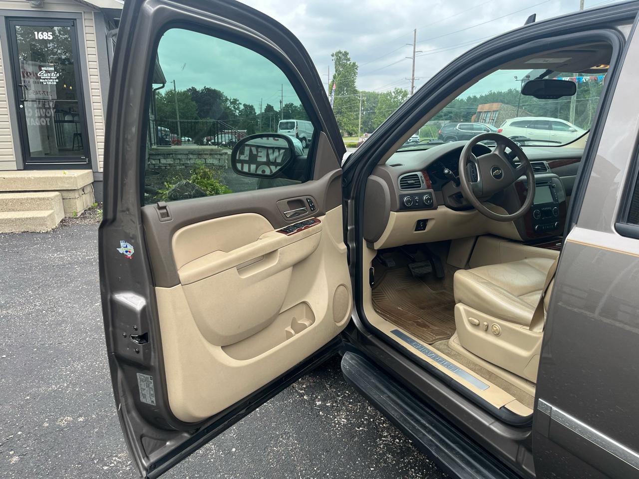 Chevrolet Suburban LTZ 1500 4WD 2014