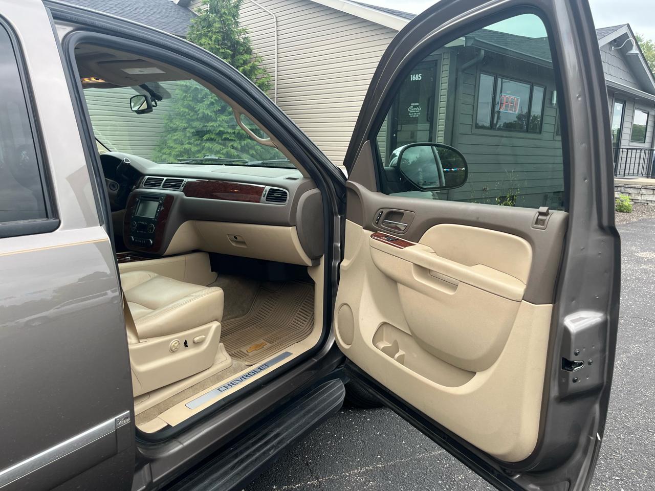 Chevrolet Suburban LTZ 1500 4WD 2014