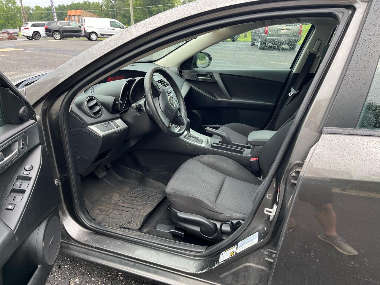 Mazda MAZDA3 i Touring 4-door 2010