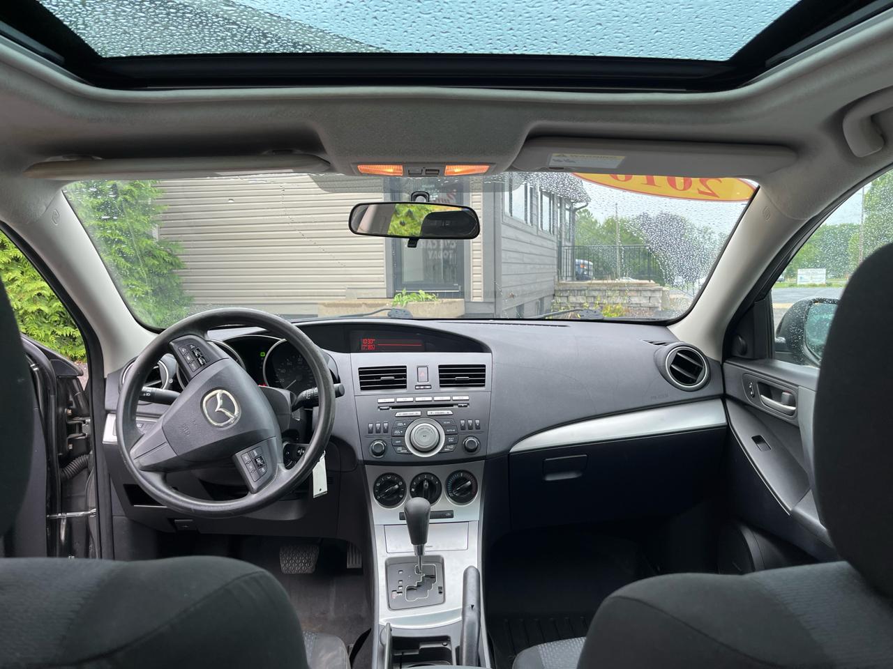 Mazda MAZDA3 i Touring 4-door 2010