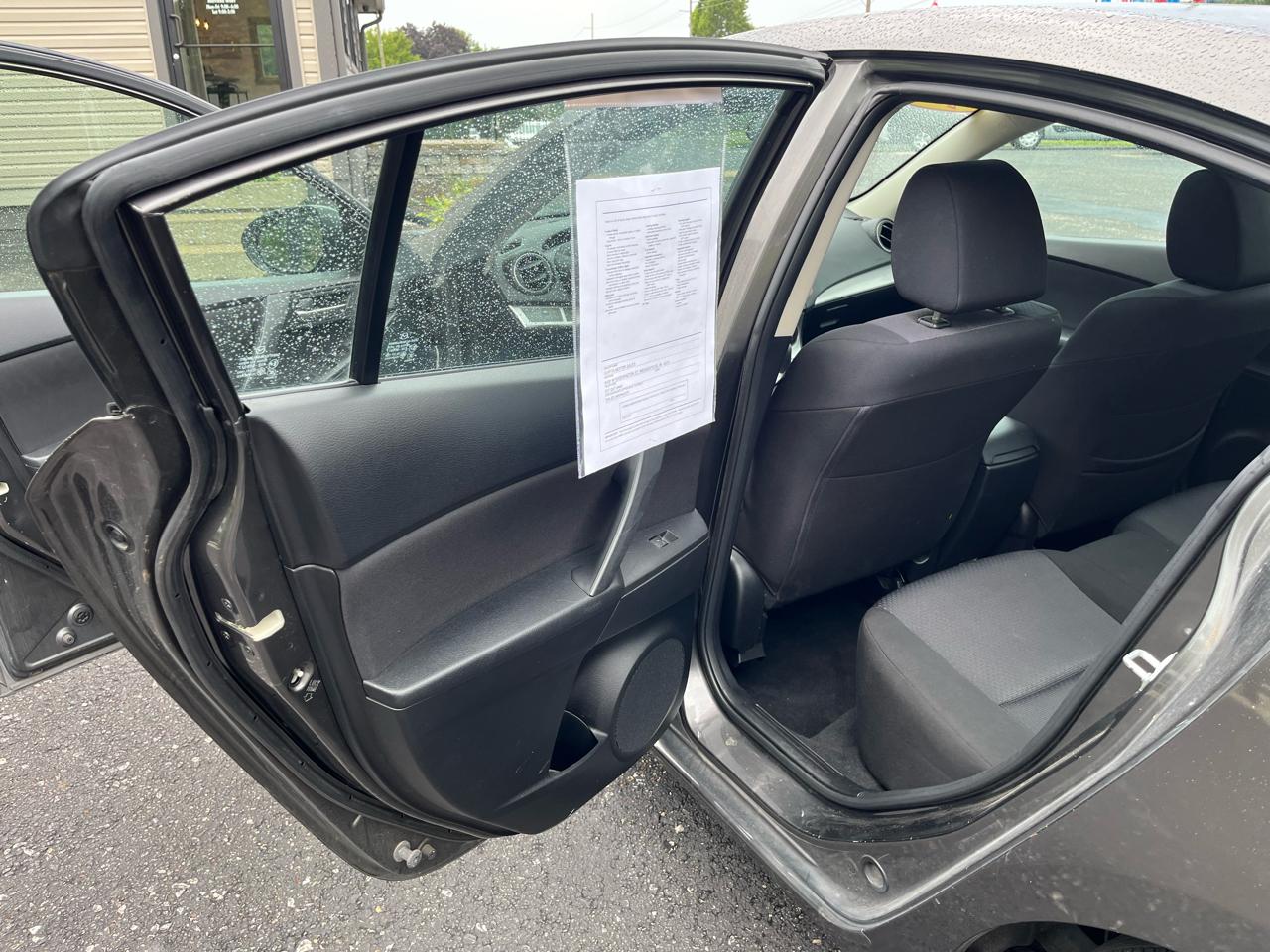 Mazda MAZDA3 i Touring 4-door 2010