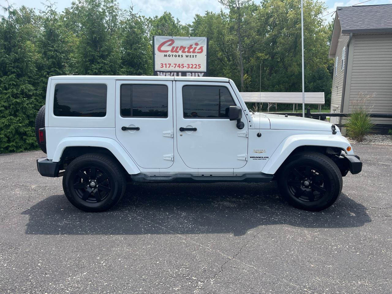 Jeep Wrangler Unlimited Sahara 4WD 2013