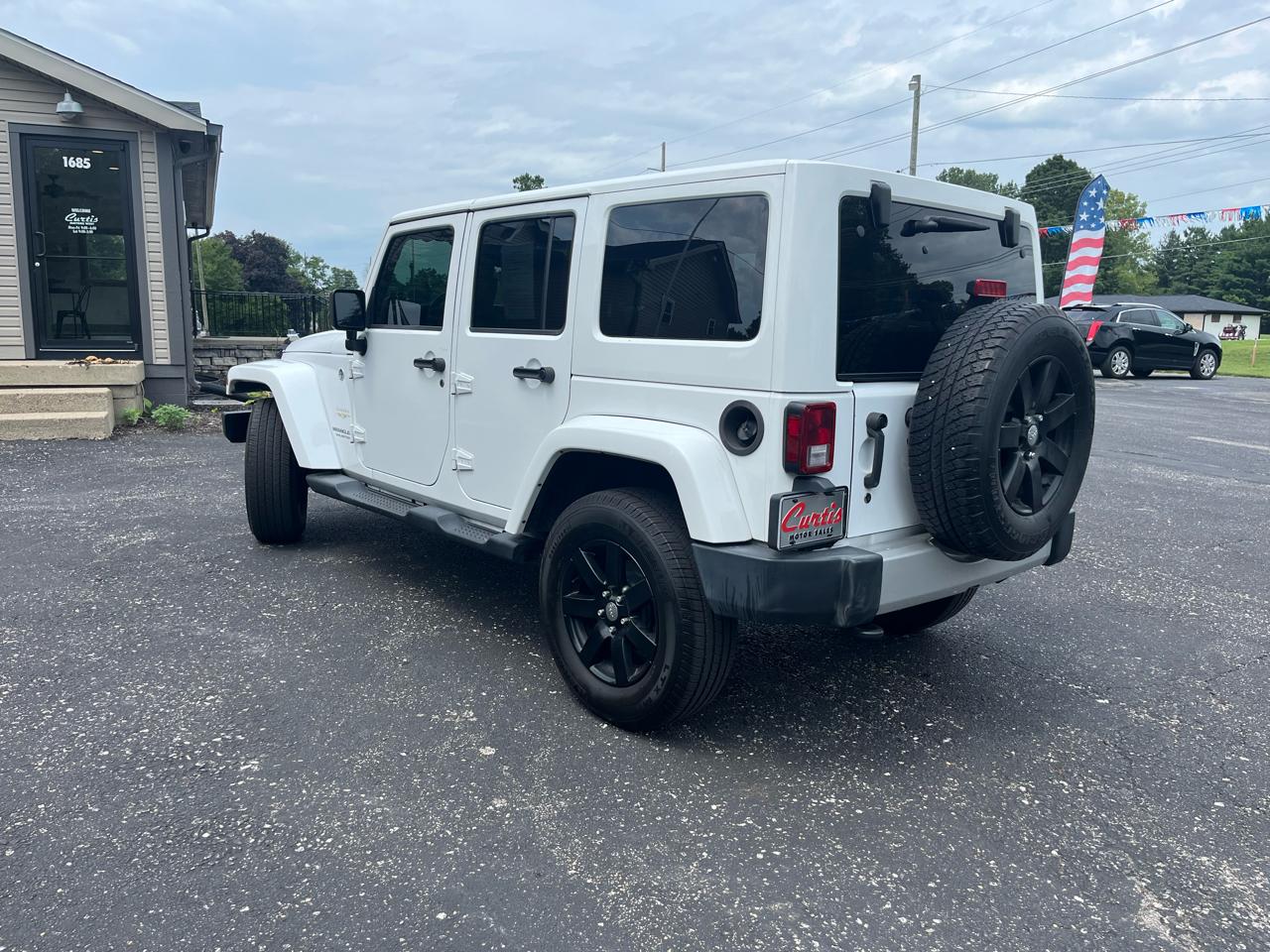 Jeep Wrangler Unlimited Sahara 4WD 2013