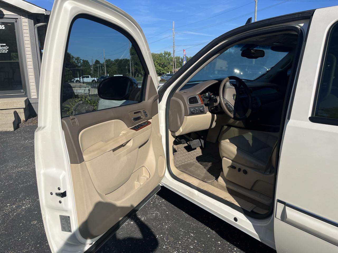 Chevrolet Silverado 1500 LTZ Crew Cab 4WD 2013