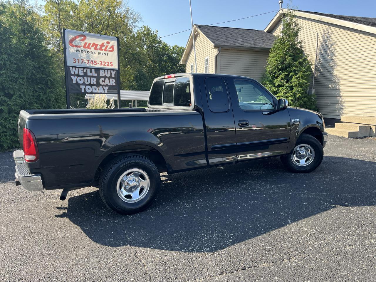 Ford F-150 XL SuperCab Short Bed 2WD 2002