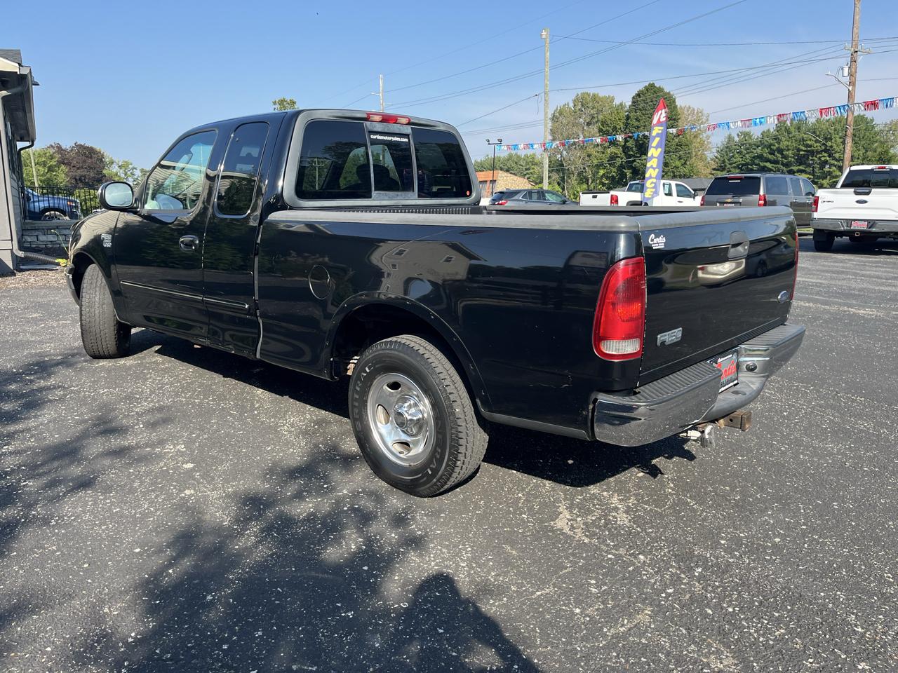 Ford F-150 XL SuperCab Short Bed 2WD 2002