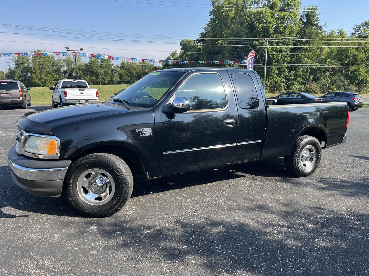 Ford F-150 XL SuperCab Short Bed 2WD 2002