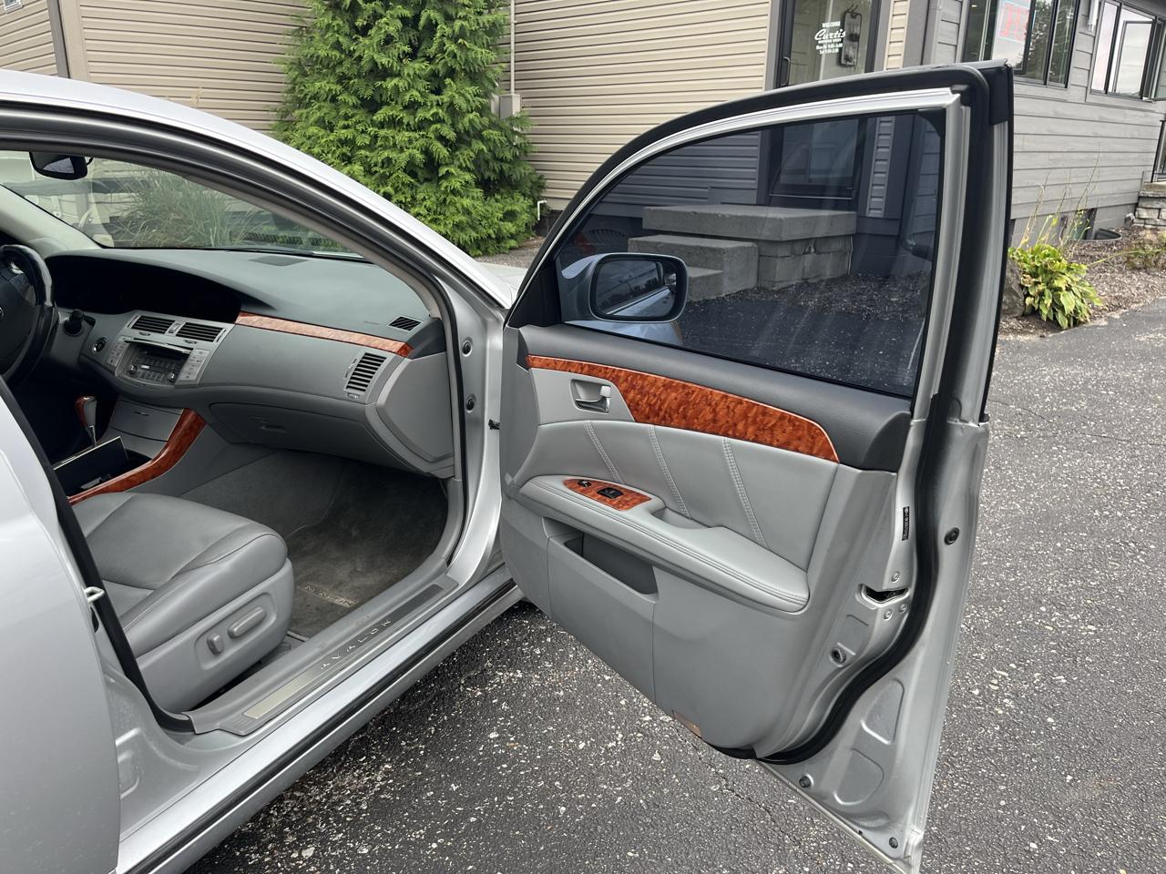 Toyota Avalon Limited 2007