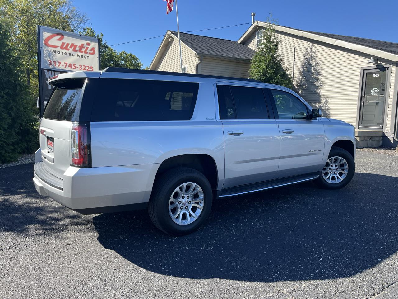GMC Yukon XL SLE 4WD 2017