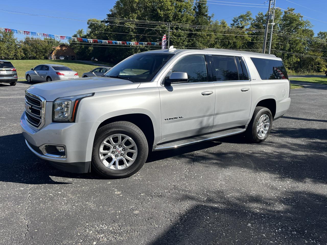 GMC Yukon XL SLE 4WD 2017