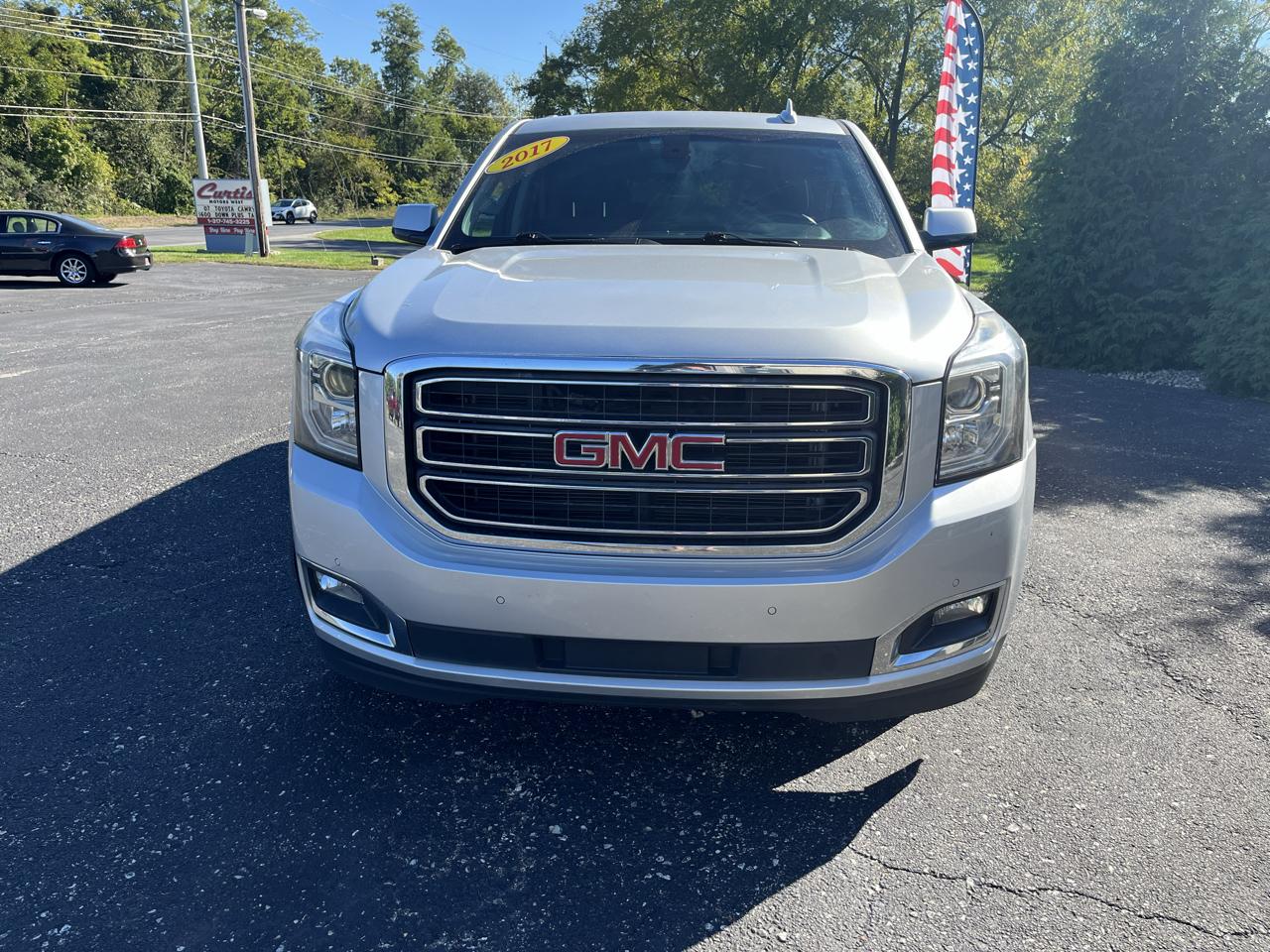 GMC Yukon XL SLE 4WD 2017