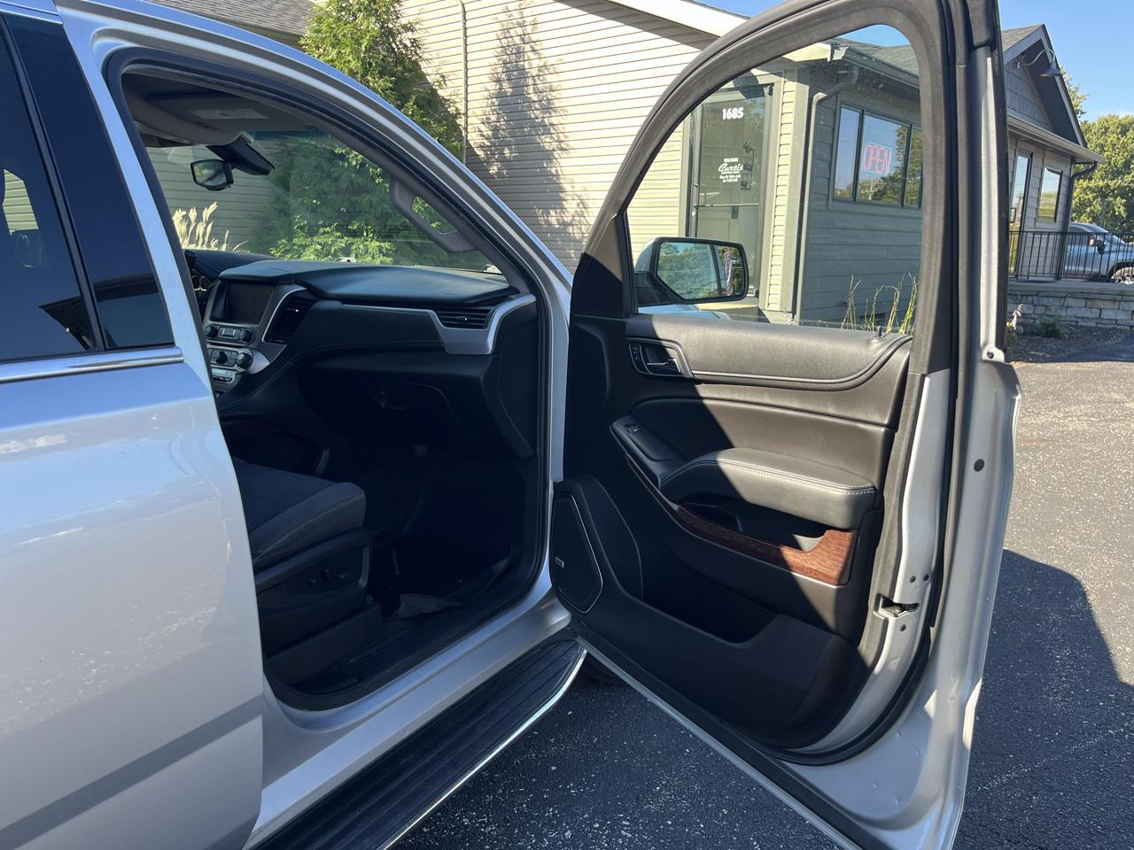 GMC Yukon XL SLE 4WD 2017