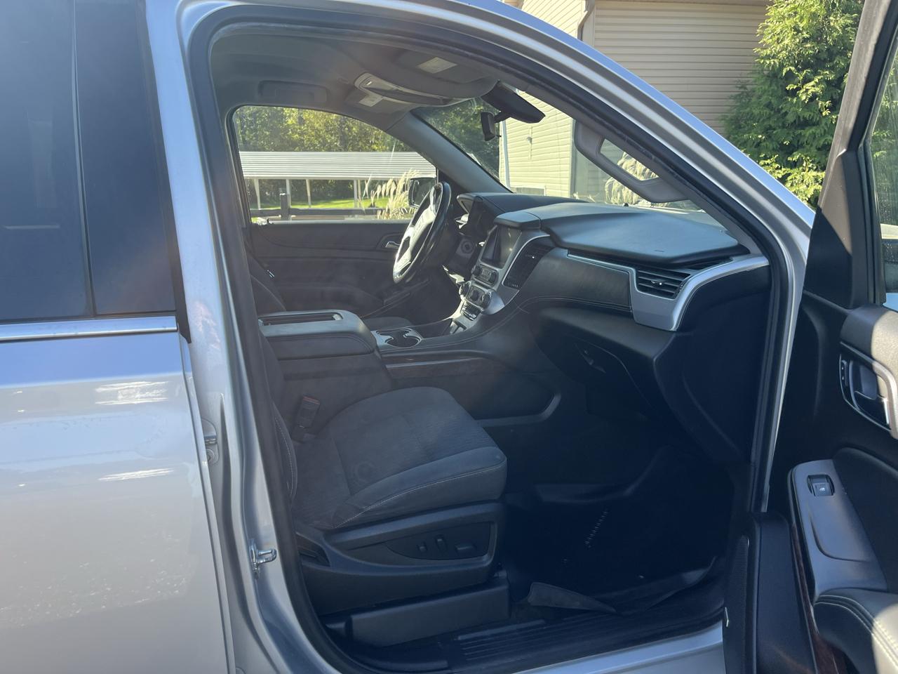 GMC Yukon XL SLE 4WD 2017
