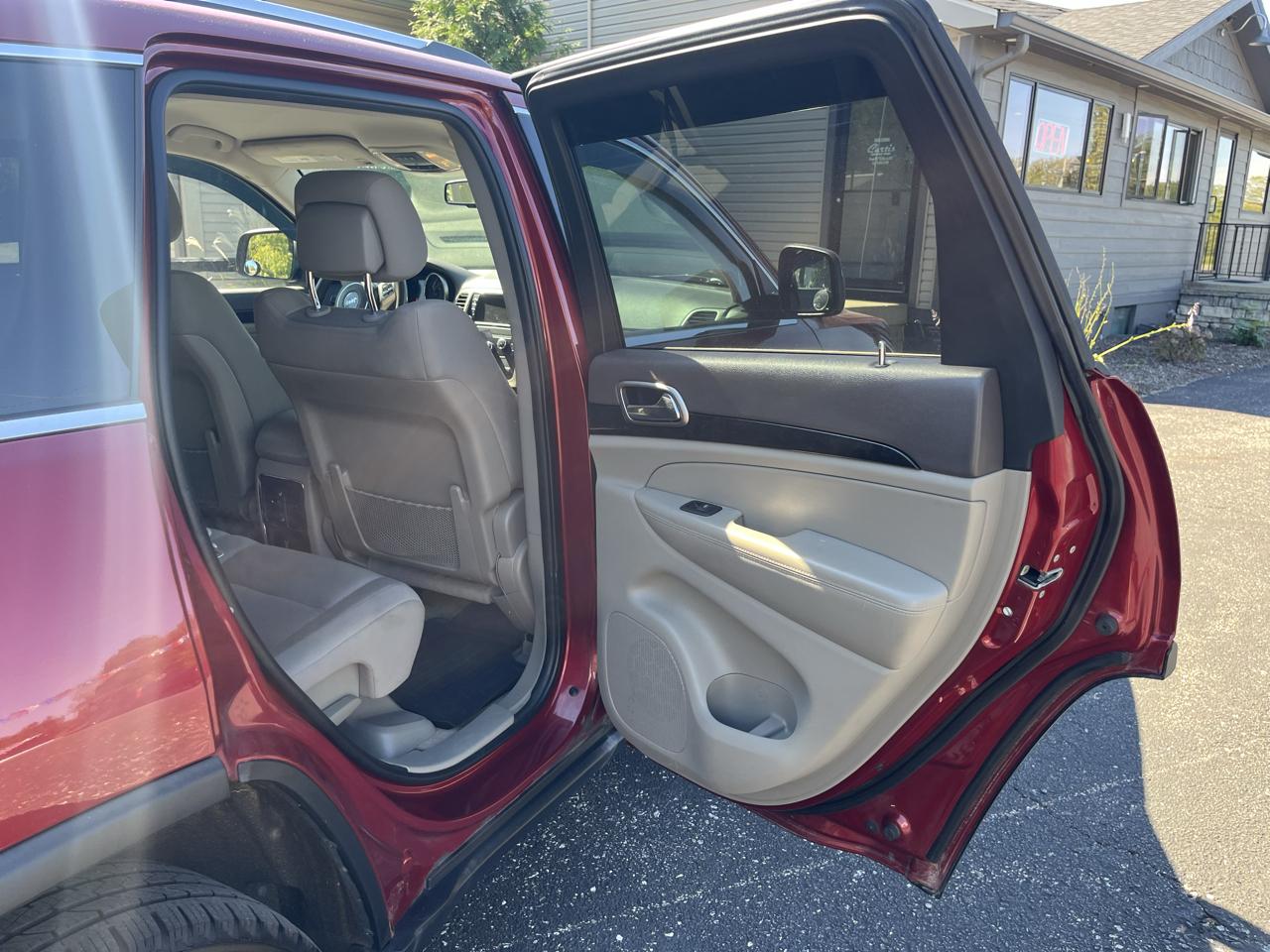 Jeep Grand Cherokee Laredo 4WD 2013