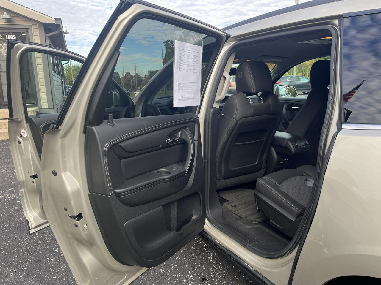 Chevrolet Traverse 1LT FWD 2015