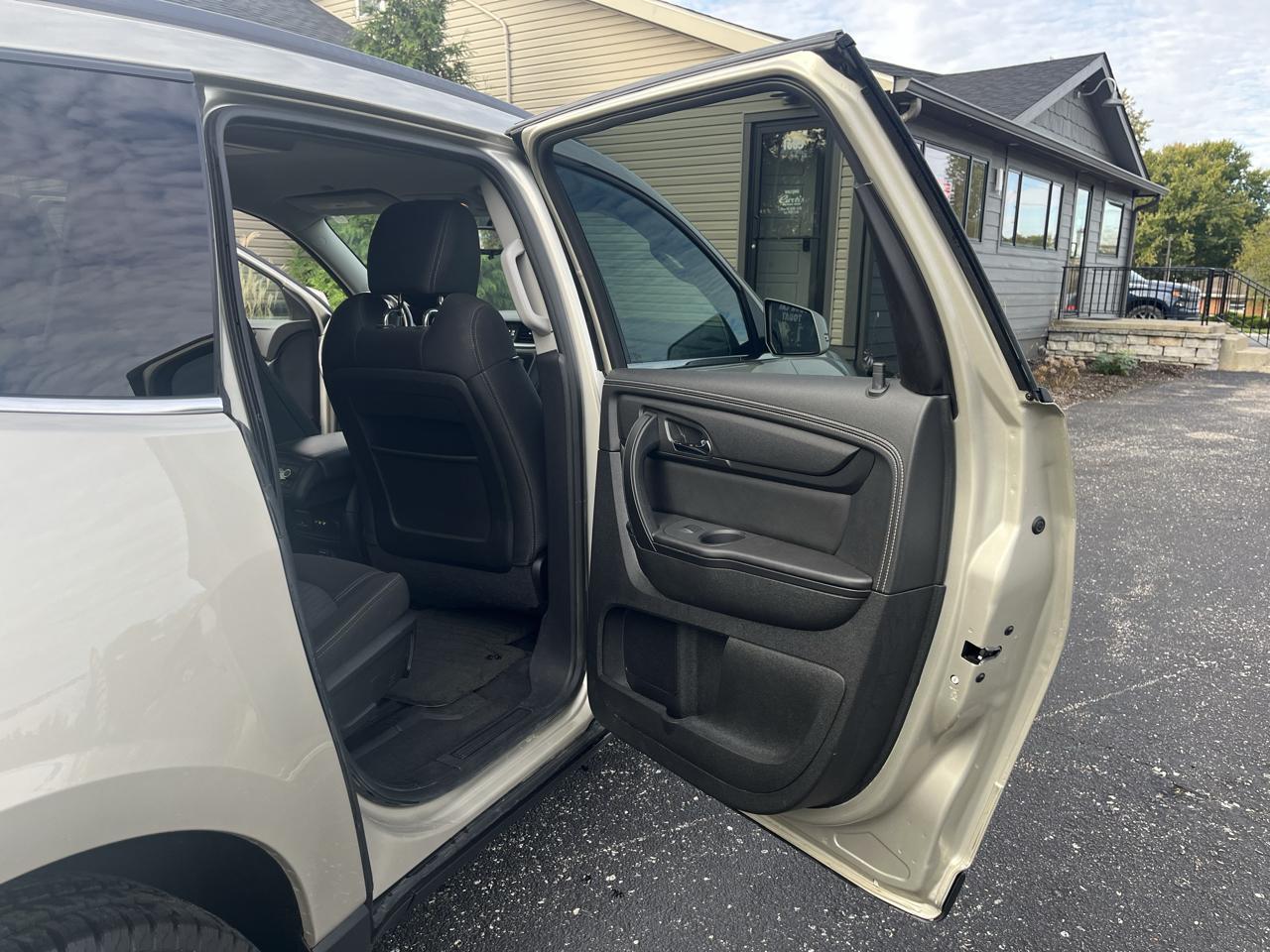 Chevrolet Traverse 1LT FWD 2015