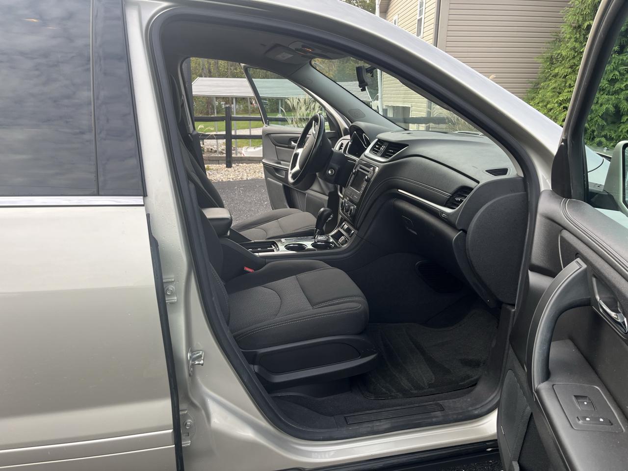 Chevrolet Traverse 1LT FWD 2015