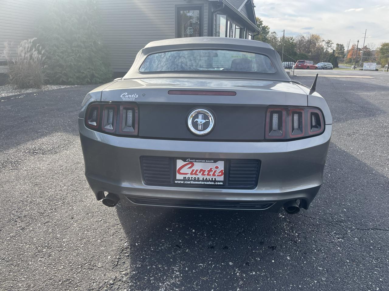 Ford Mustang V6 Convertible 2014