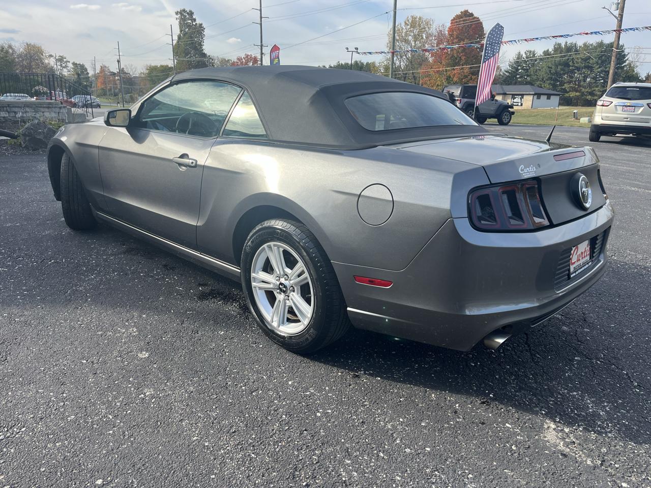 Ford Mustang V6 Convertible 2014