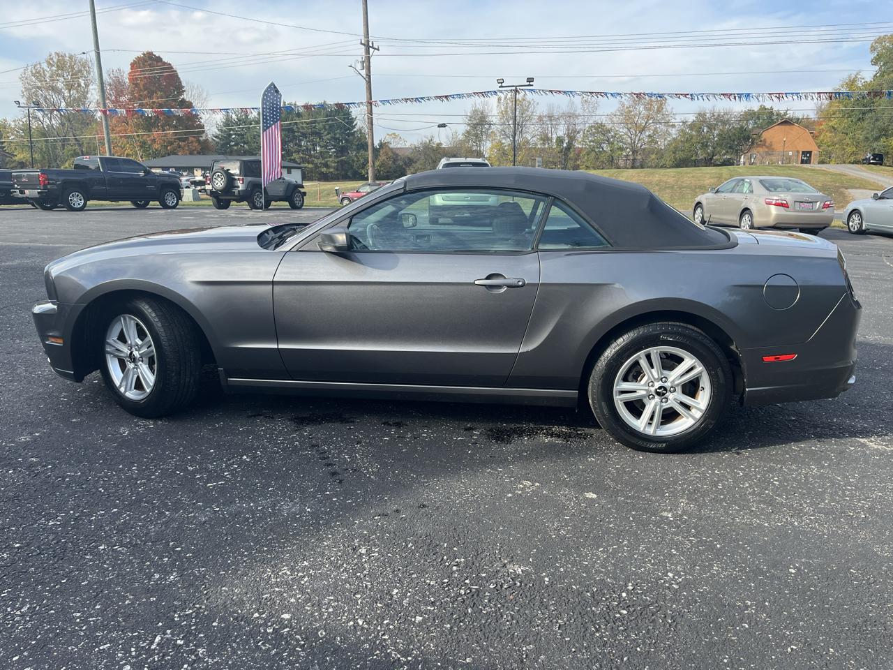 Ford Mustang V6 Convertible 2014