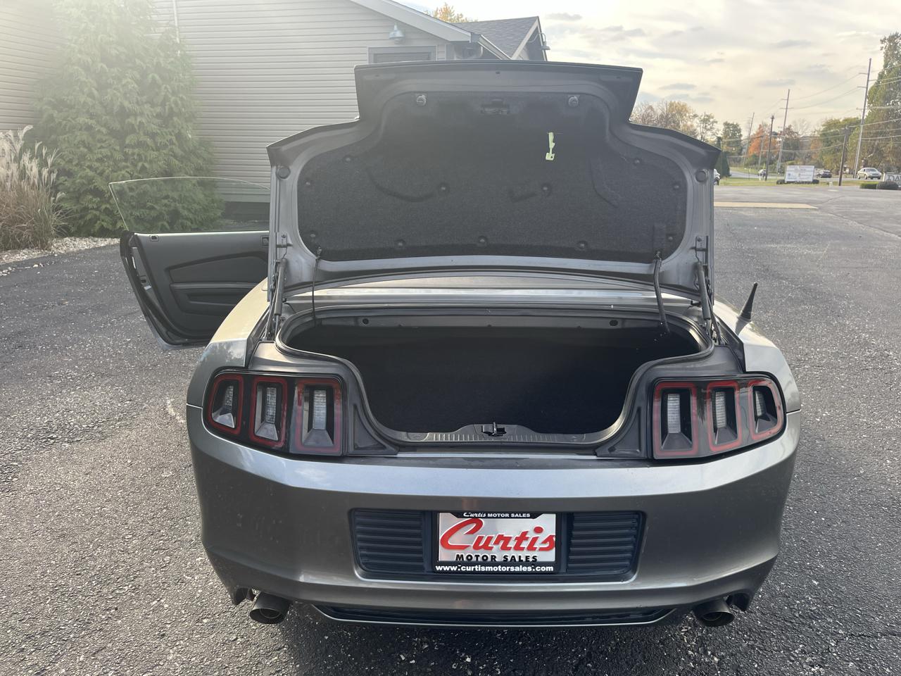 Ford Mustang V6 Convertible 2014