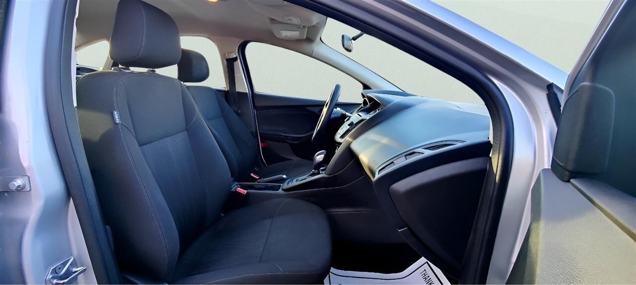 Ford Focus 4dr Sdn SE 2016