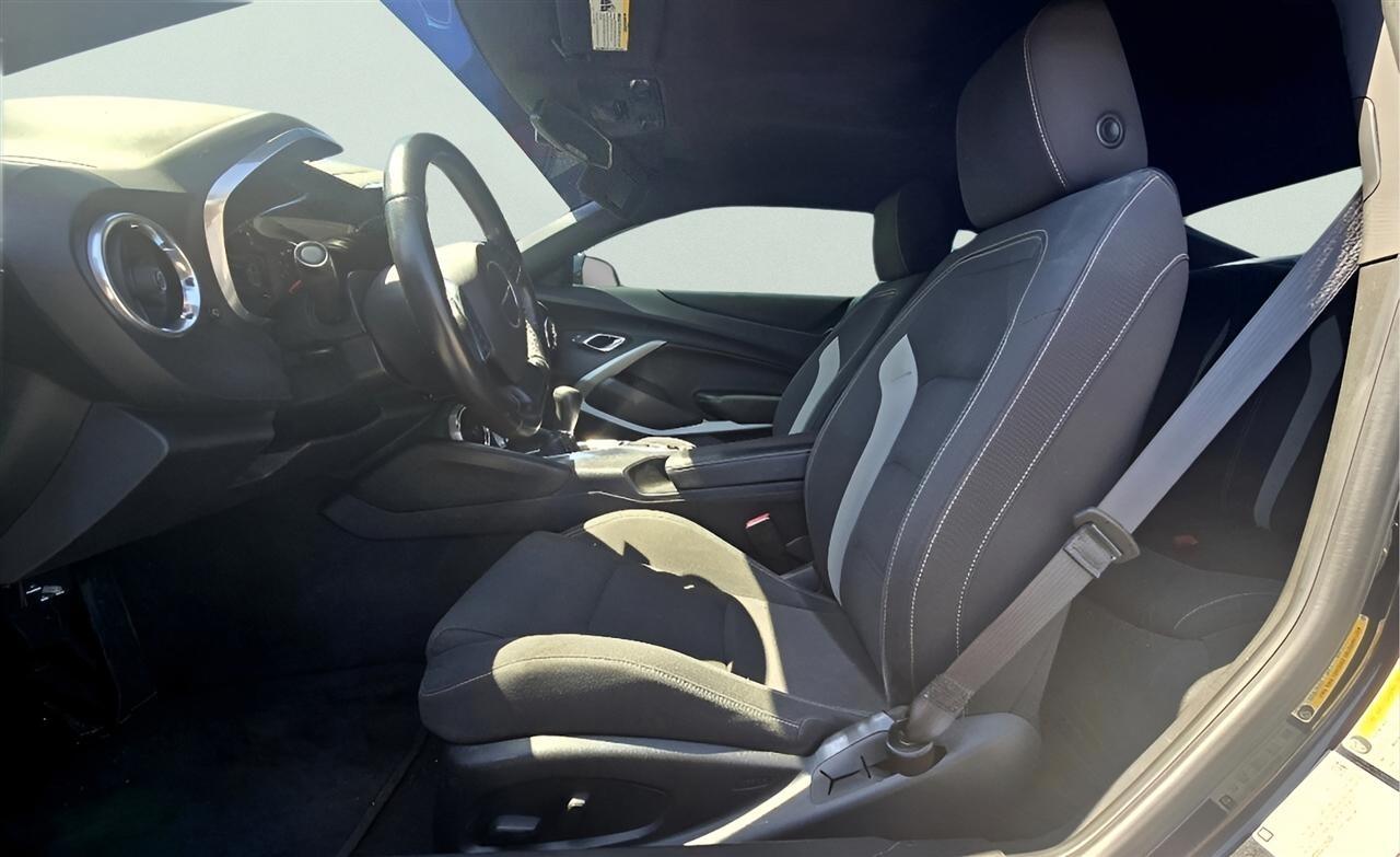 Chevrolet Camaro 2dr Cpe 1LT 2016