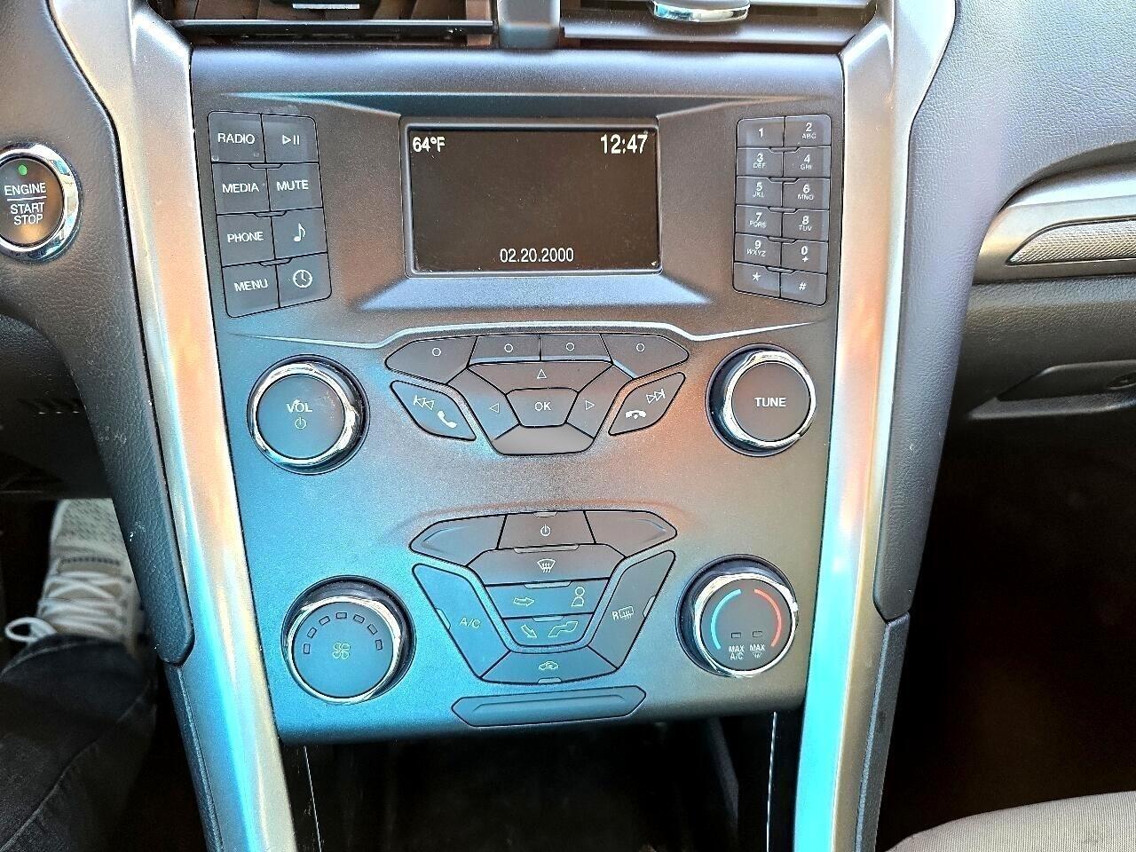 Ford Fusion S FWD 2019