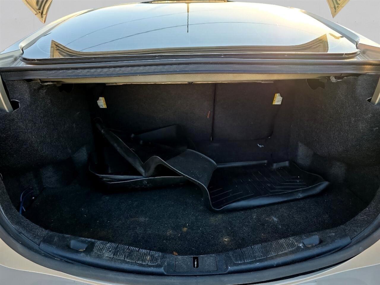 Ford Fusion S FWD 2019