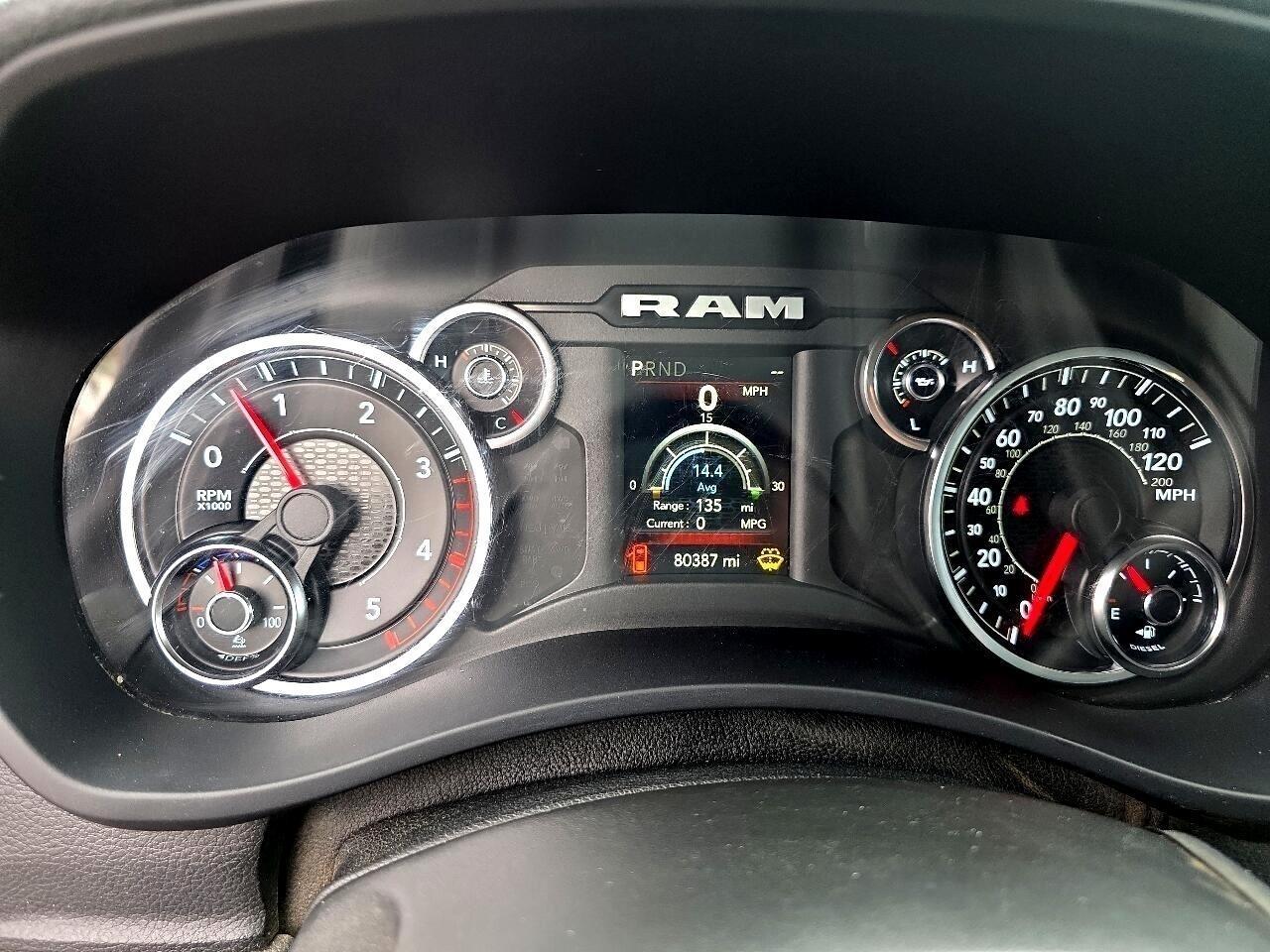 RAM 3500 Tradesman 4x4 Crew Cab 8' Box 2022