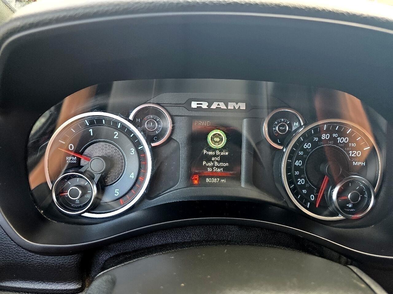 RAM 3500 Tradesman 4x4 Crew Cab 8' Box 2022