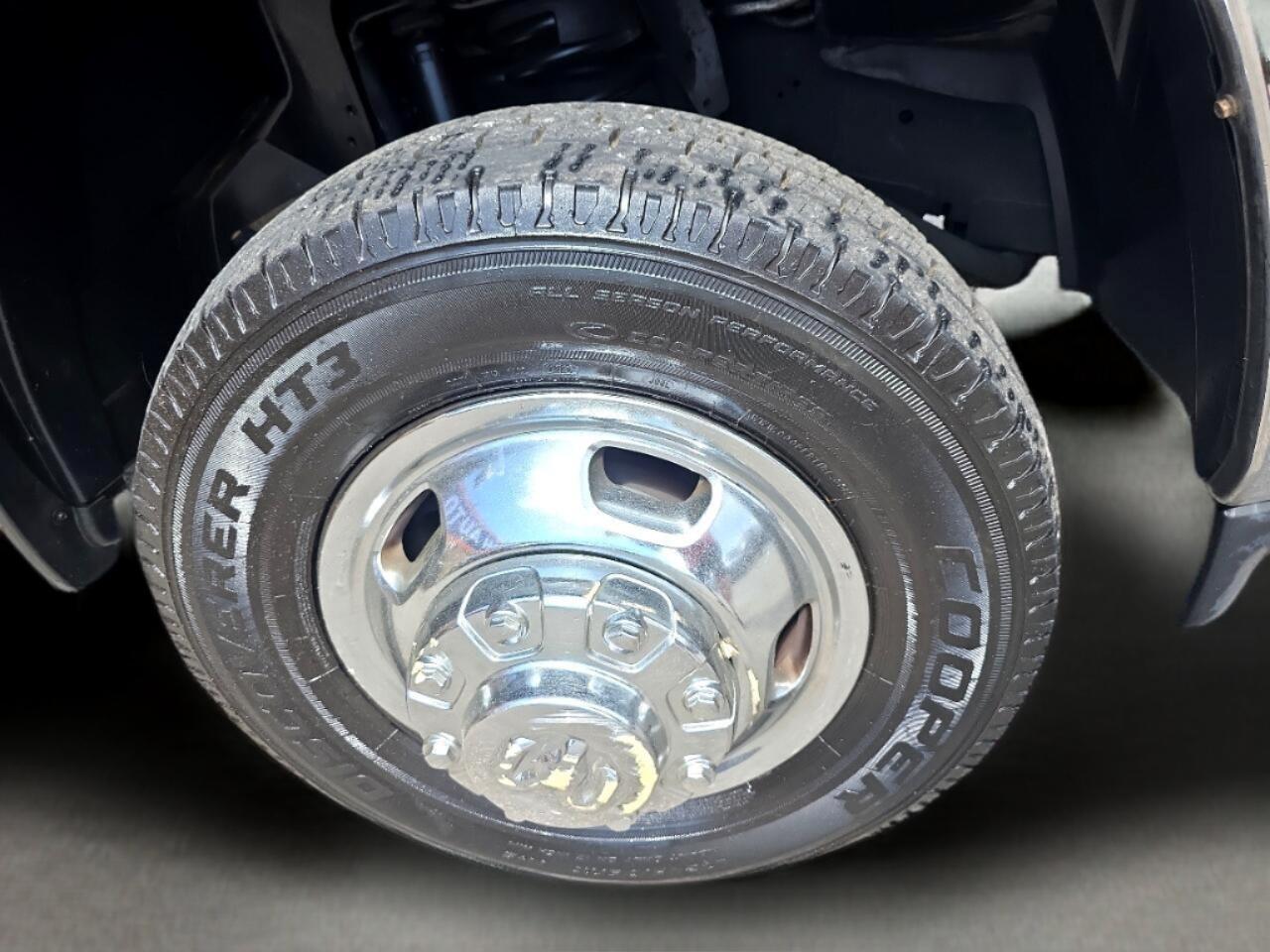 RAM 3500 Tradesman 4x4 Crew Cab 8' Box 2022