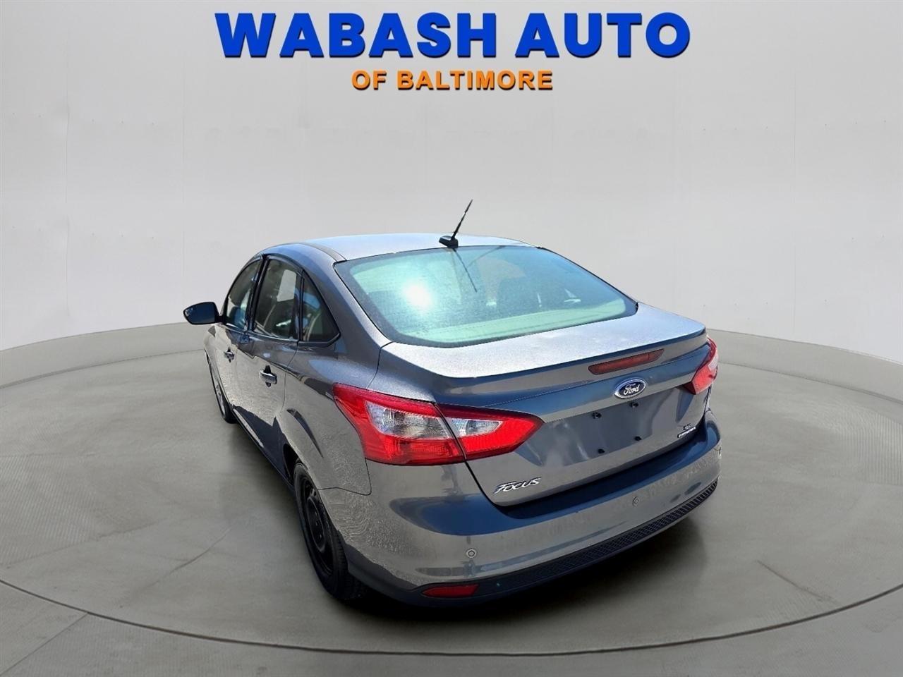 Ford Focus 4dr Sdn SE 2013