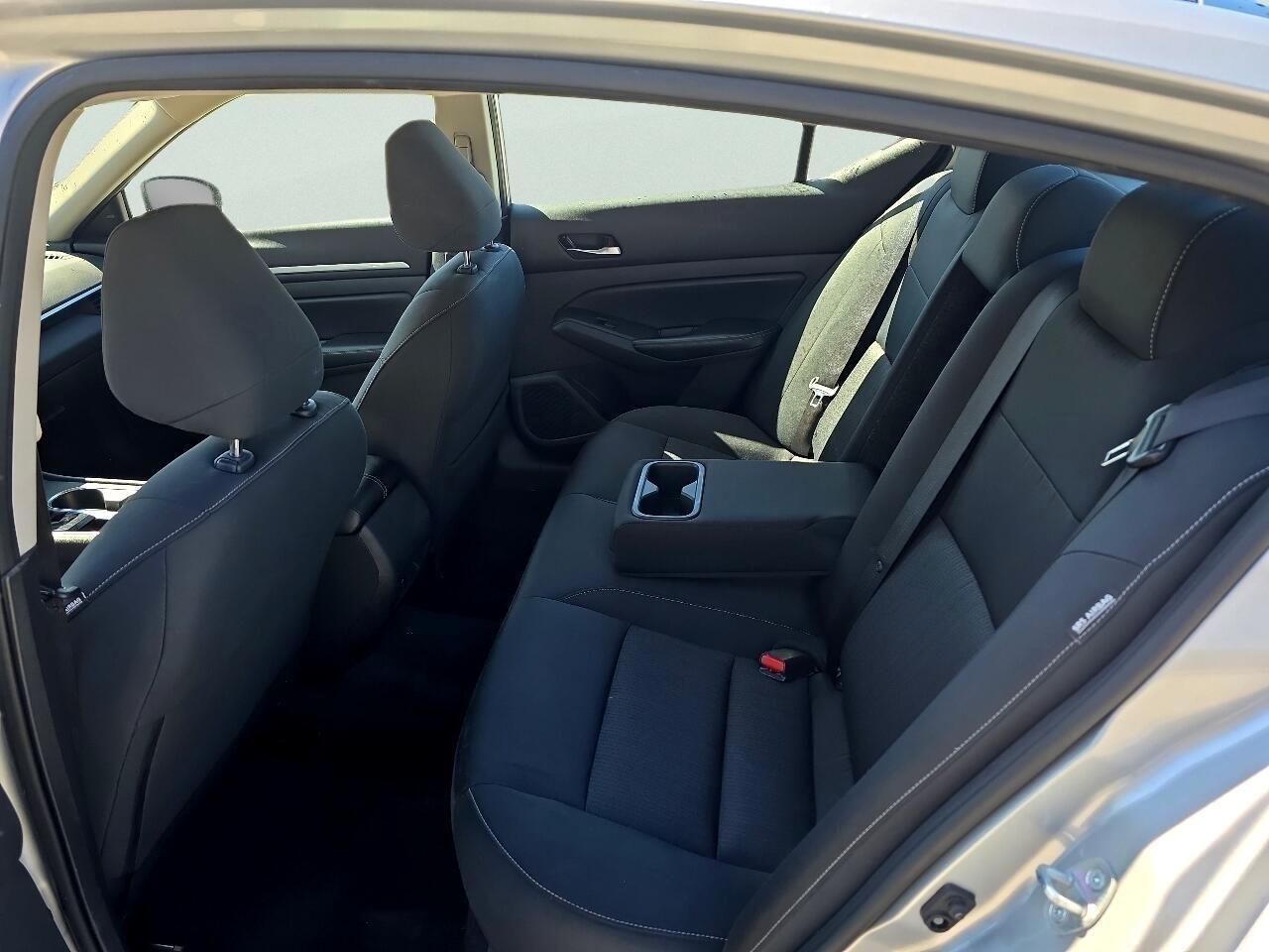 Nissan Altima 2.5 SV Sedan 2022