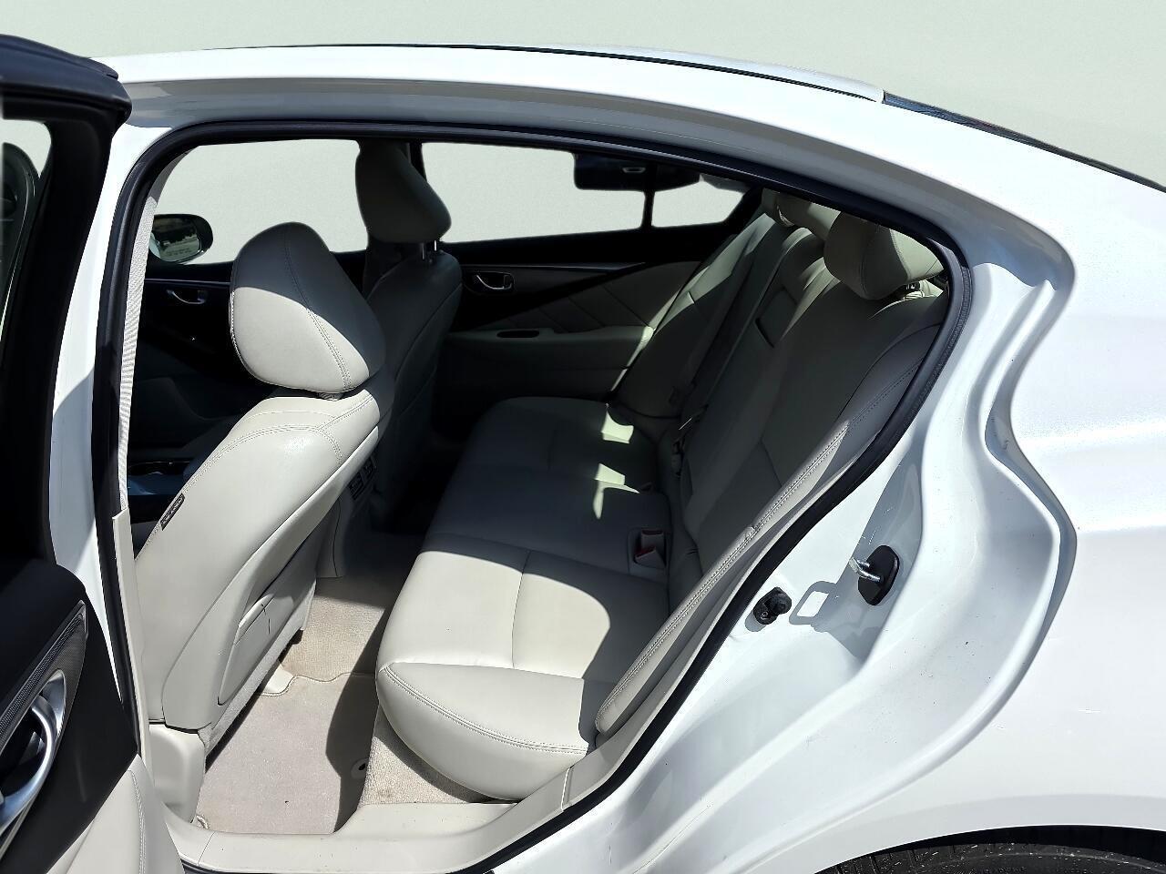 Infiniti Q50 4dr Sdn 3.0t Premium RWD 2016