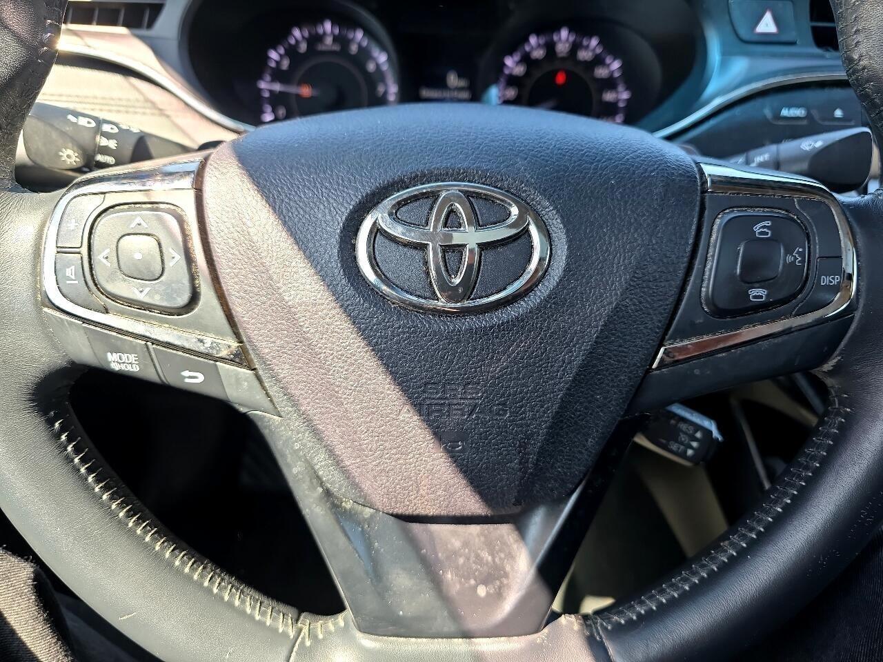 Toyota Avalon 4dr Sdn XLE Premium (Natl) 2016