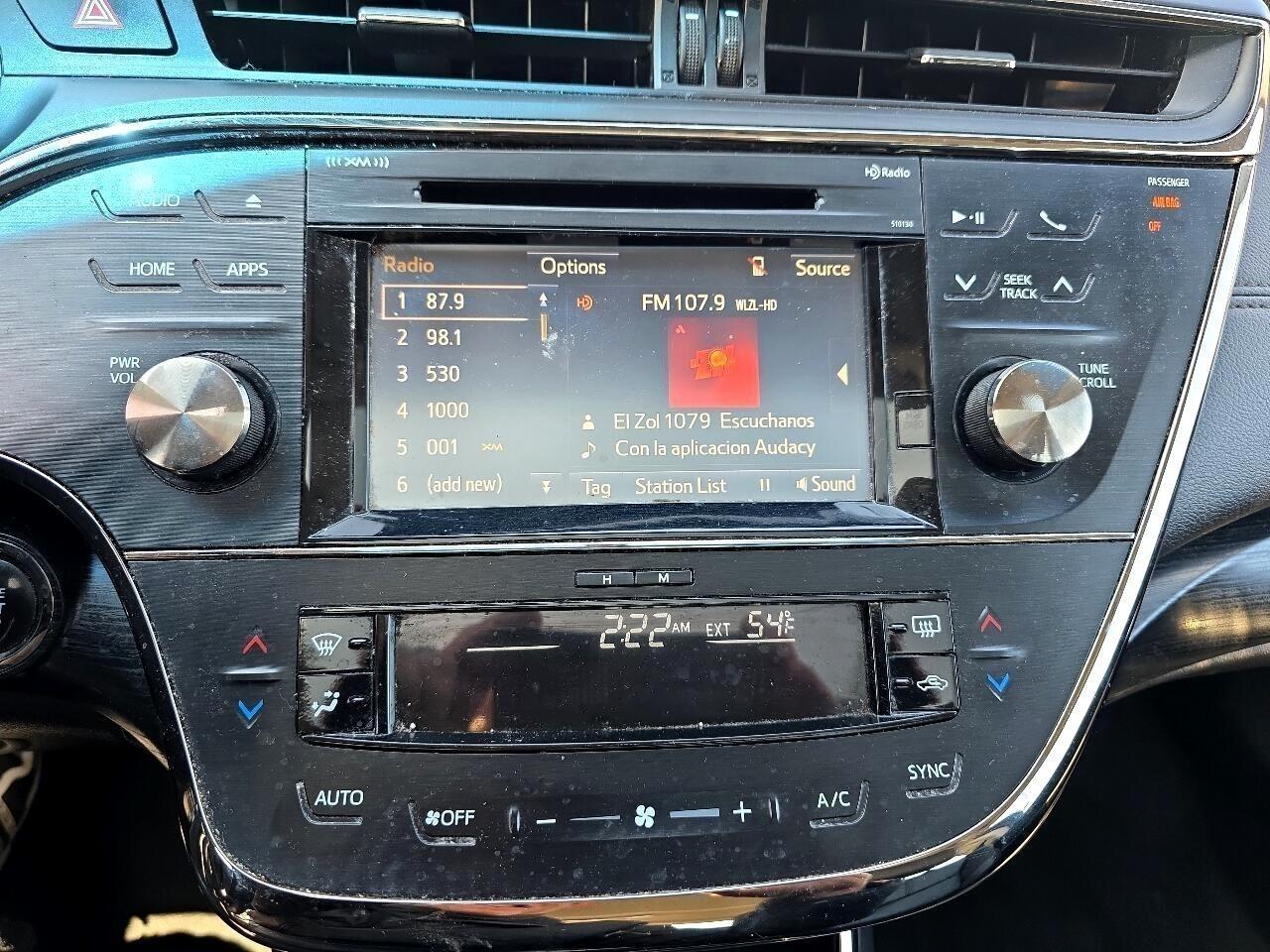 Toyota Avalon 4dr Sdn XLE Premium (Natl) 2016
