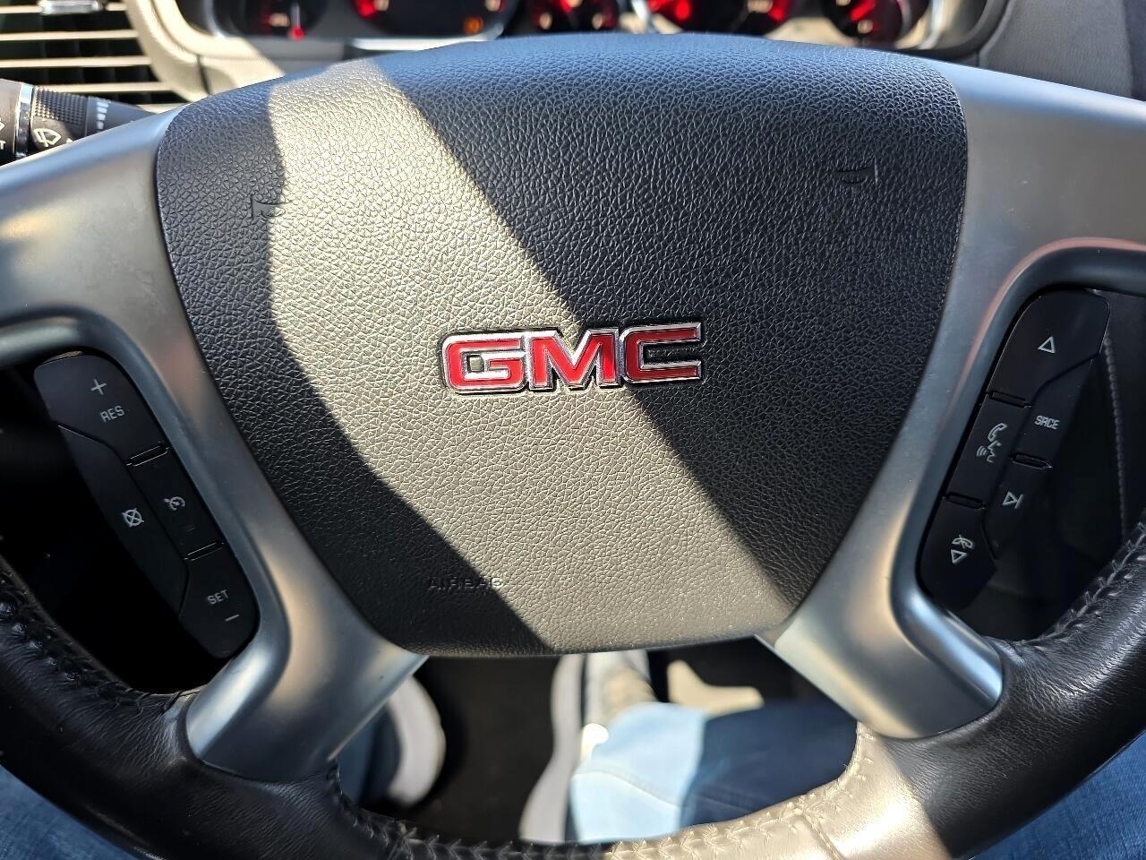 GMC Acadia AWD 4dr SLE w/SLE-1 2016