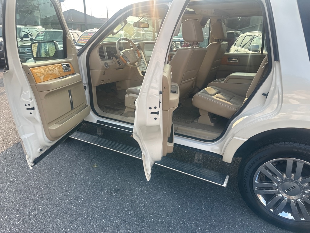 Lincoln Navigator 4dr 4WD Ultimate 2007