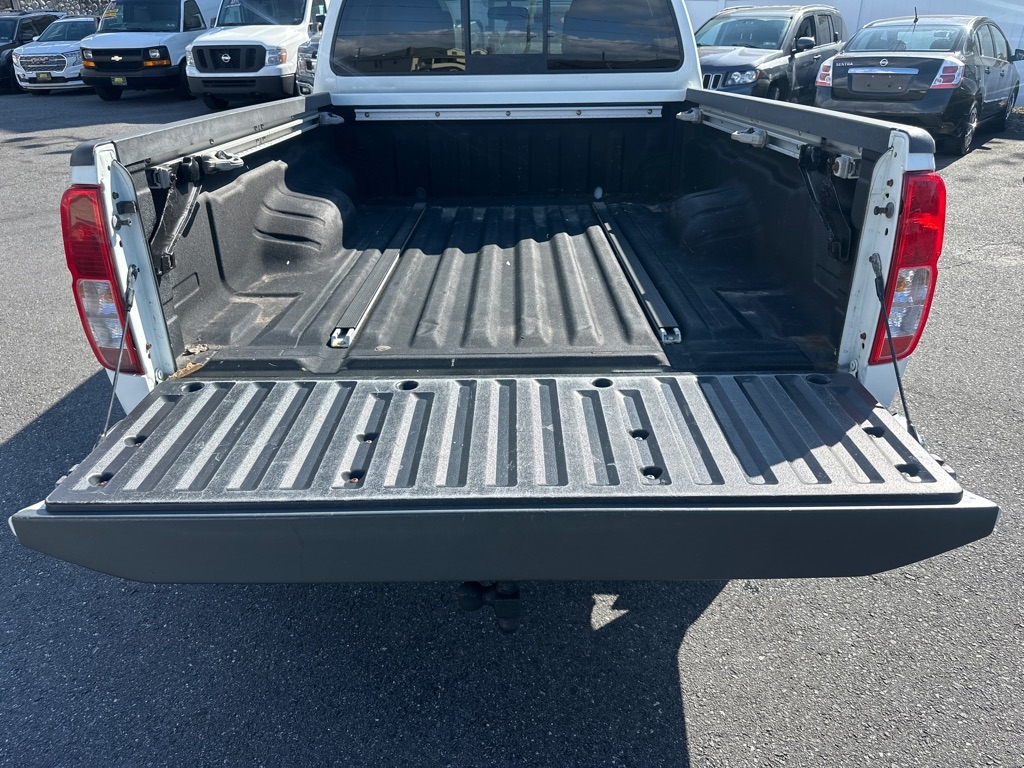 Nissan Frontier 4WD Crew Cab LWB Auto SV 2014