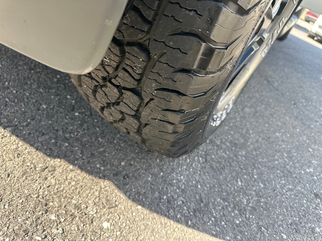 Nissan Frontier 4WD Crew Cab LWB Auto SV 2014