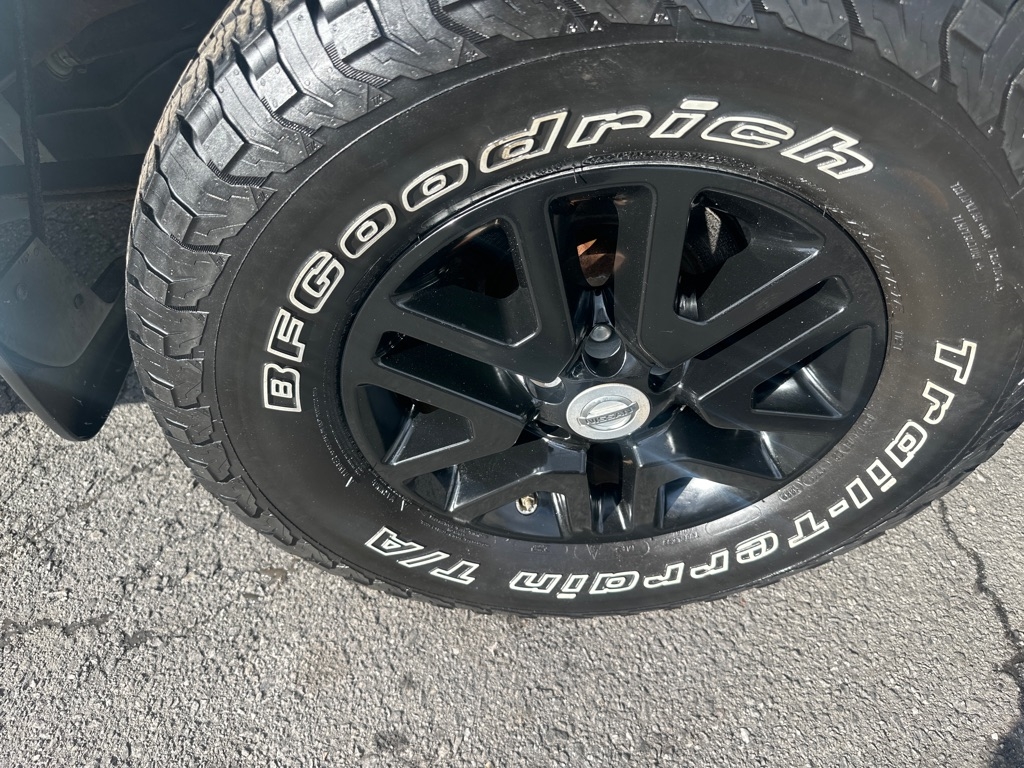 Nissan Frontier 4WD Crew Cab LWB Auto SV 2014