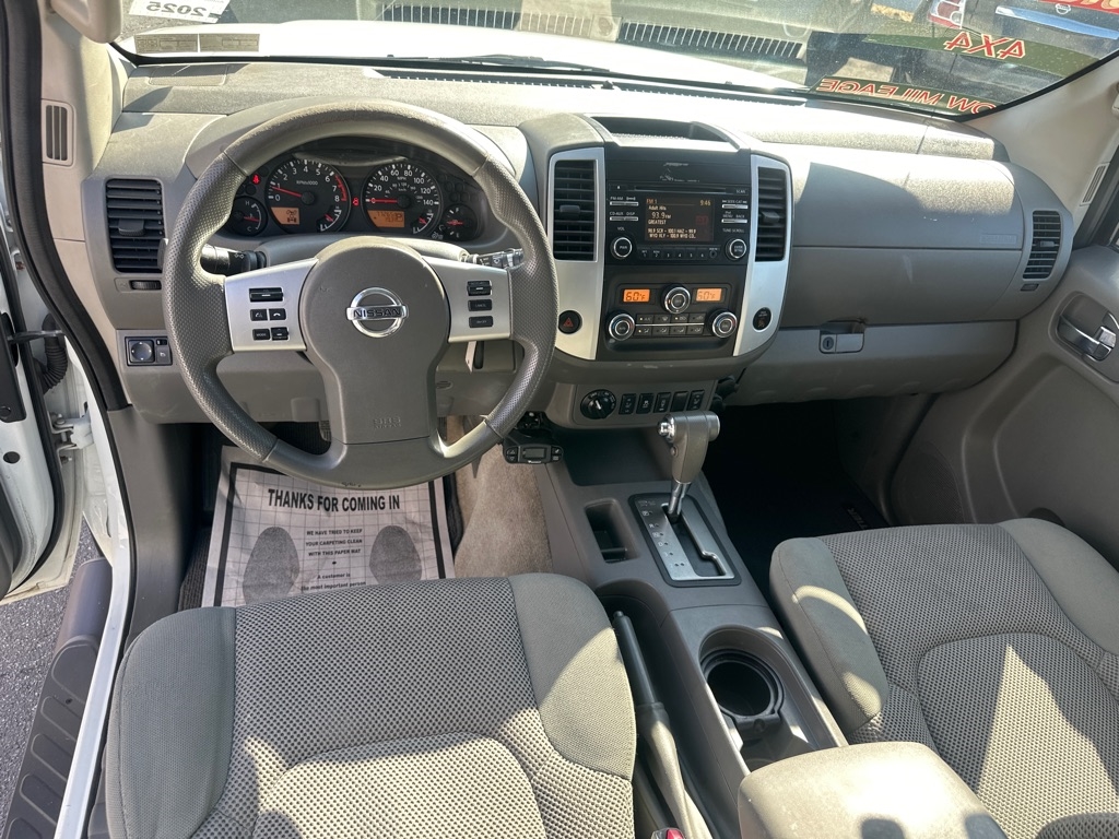 Nissan Frontier 4WD Crew Cab LWB Auto SV 2014