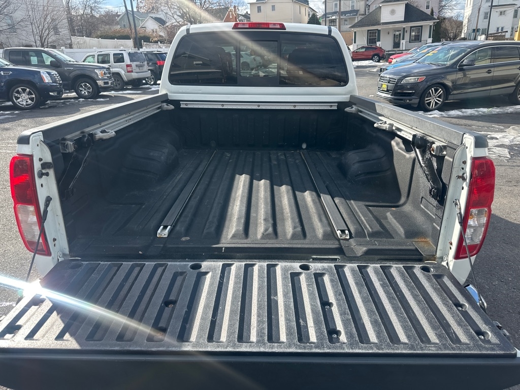 Nissan Frontier 4WD Crew Cab LWB Auto SV 2014