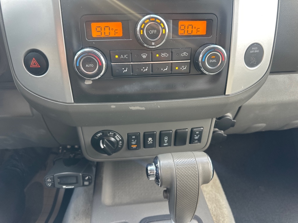 Nissan Frontier 4WD Crew Cab LWB Auto SV 2014