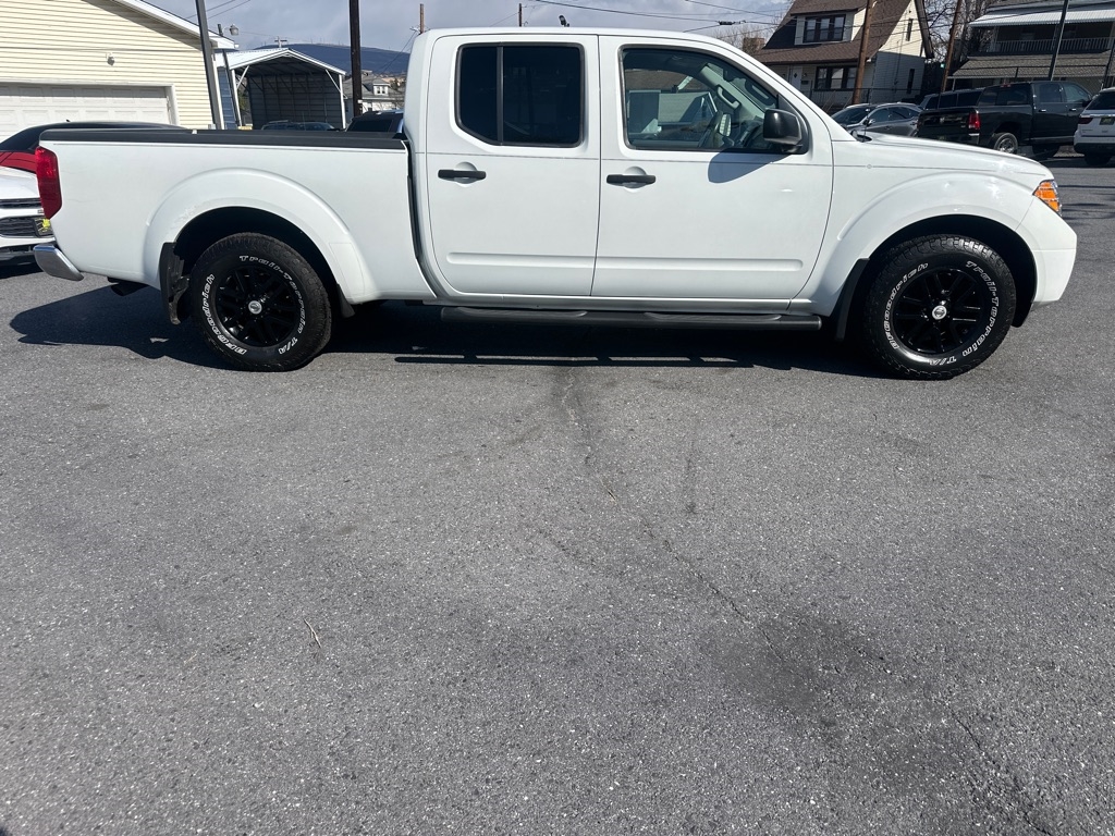 Nissan Frontier 4WD Crew Cab LWB Auto SV 2014