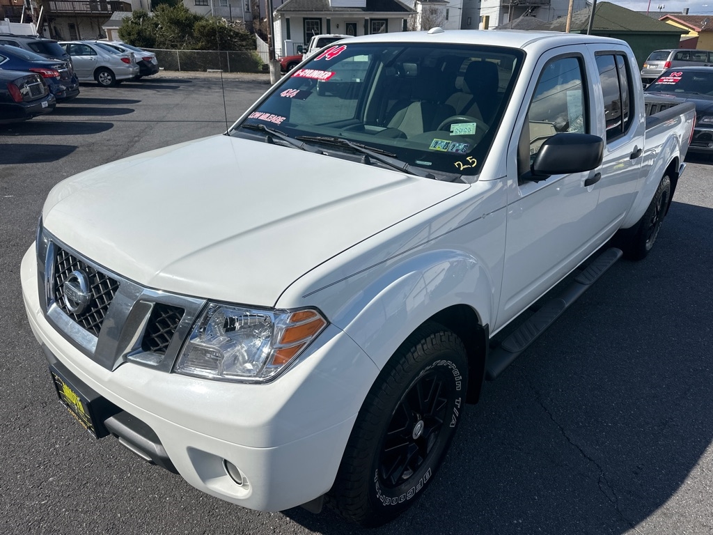 Nissan Frontier 4WD Crew Cab LWB Auto SV 2014