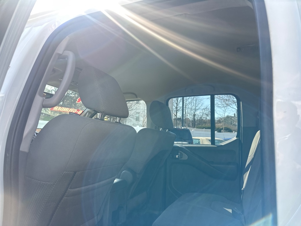 Nissan Frontier 4WD Crew Cab LWB Auto SV 2014